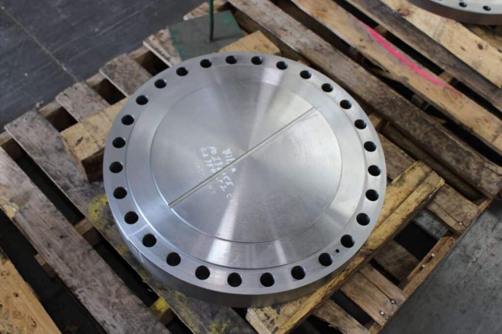 Blind flange