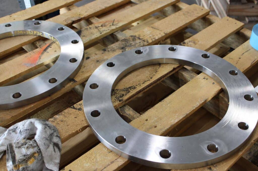 studding outlet flange